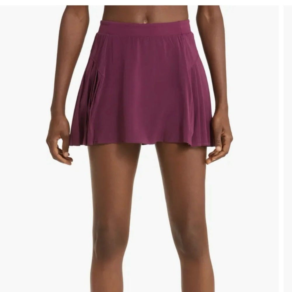 SPANX Get Moving Pleated Skort